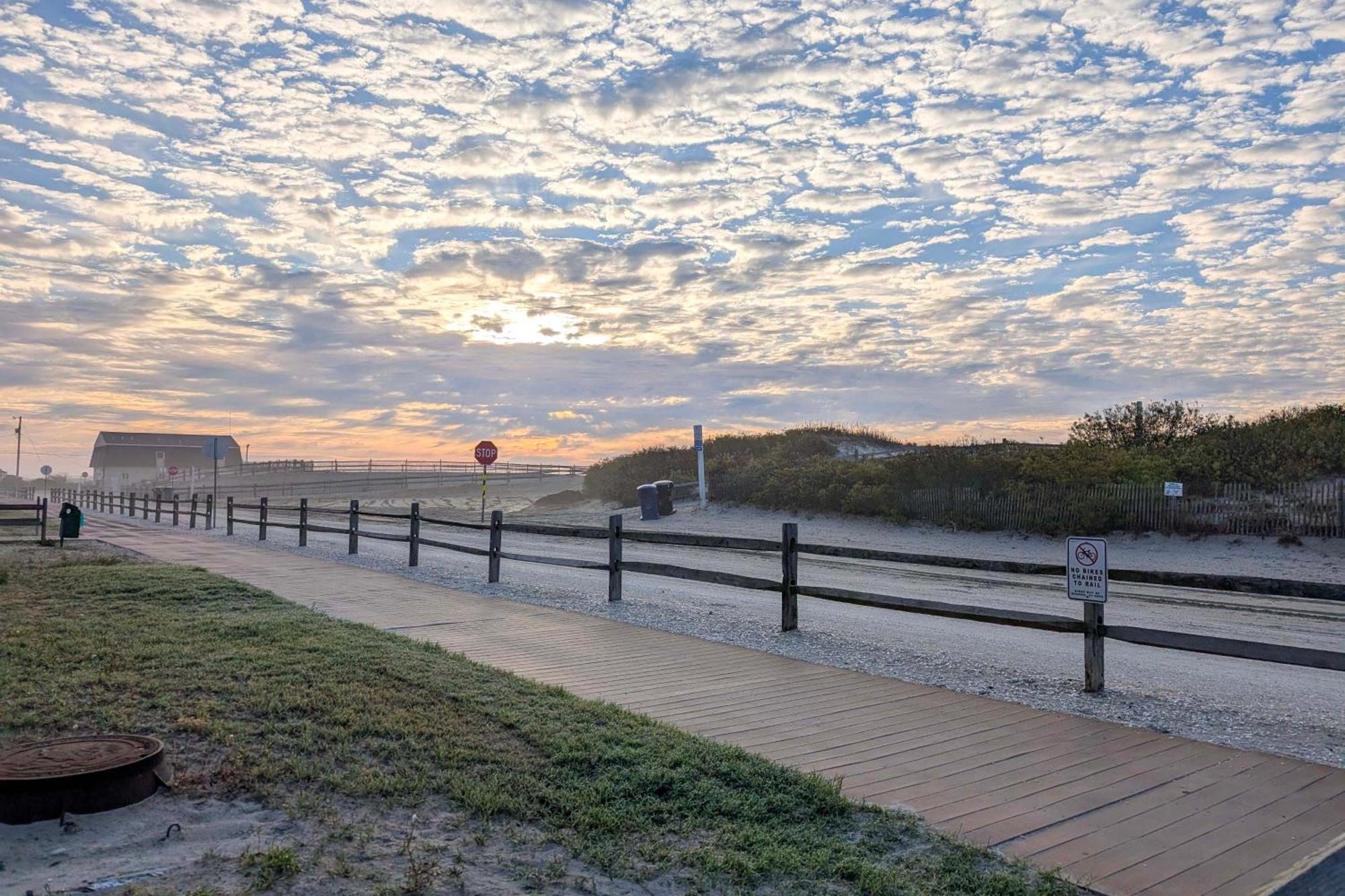 Coastal Condo With Pool, 1 Block To Wildwood Beach! 외부 사진